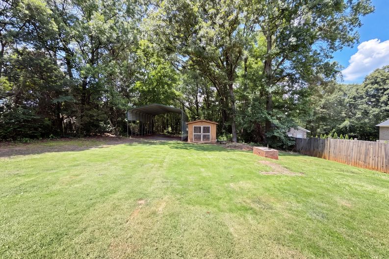 Photo 15 of 18 of 9801 Hannon Rd, Mint Hill, NC