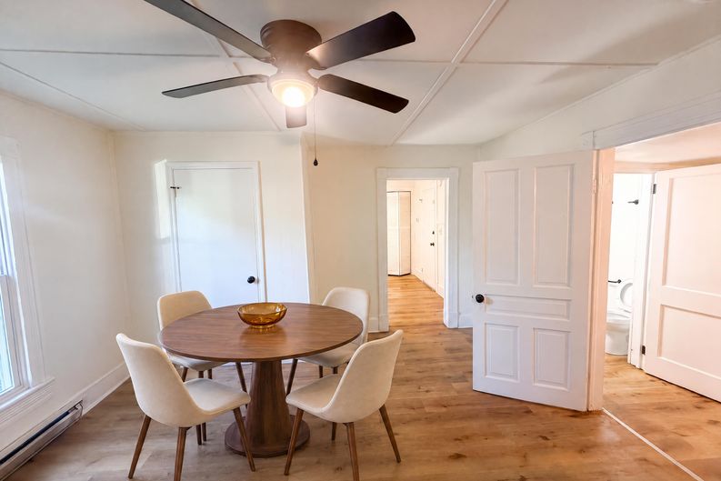 Photo 8 of 17 of 603 Cranbrook St, Greensboro, NC