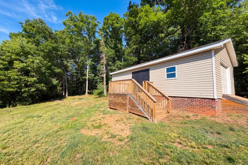 Photo 19 of 21 of 129 Saddlebrook Ave, Pickens, SC