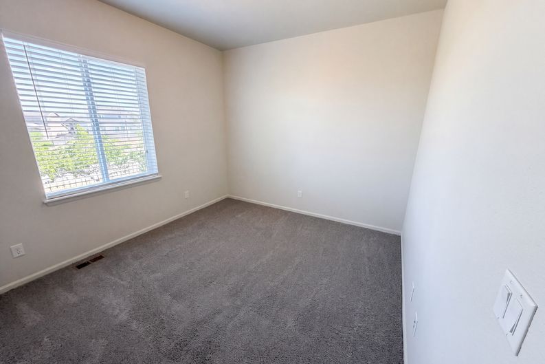 Photo 13 of 42 of 4219 Dunsinane Way, Castle Rock, CO