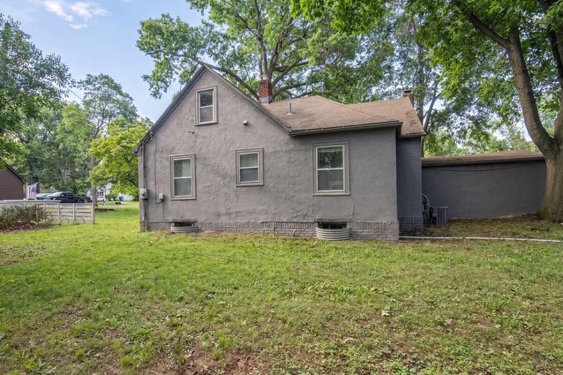 Photo 18 of 21 of 11304 E 55th Ter, Raytown, MO