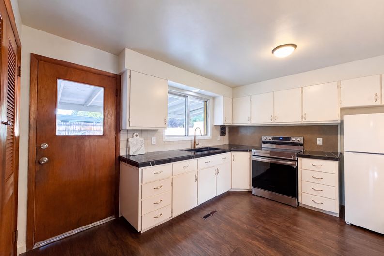 Photo 27 of 43 of 1535 W 15th St, Loveland, CO