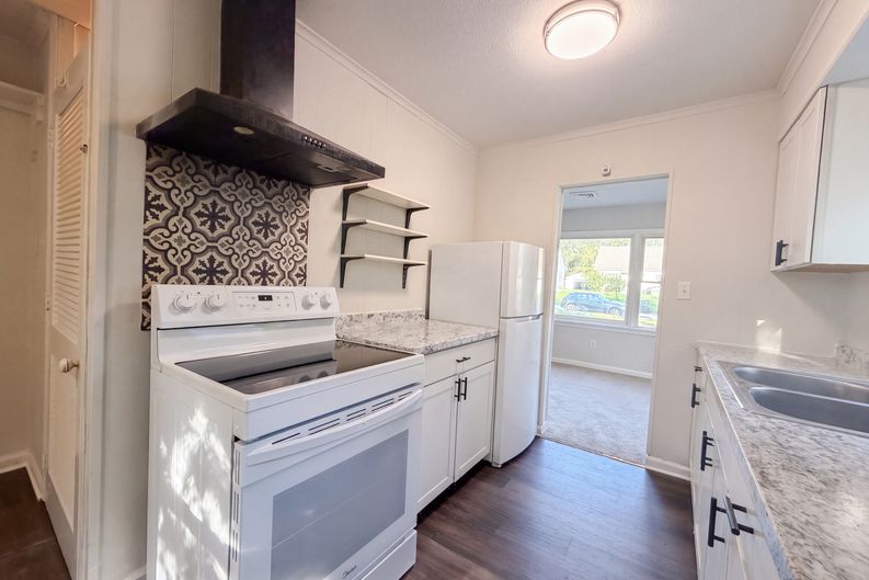 Photo 17 of 23 of 2785 Linview Ave, Columbus, OH