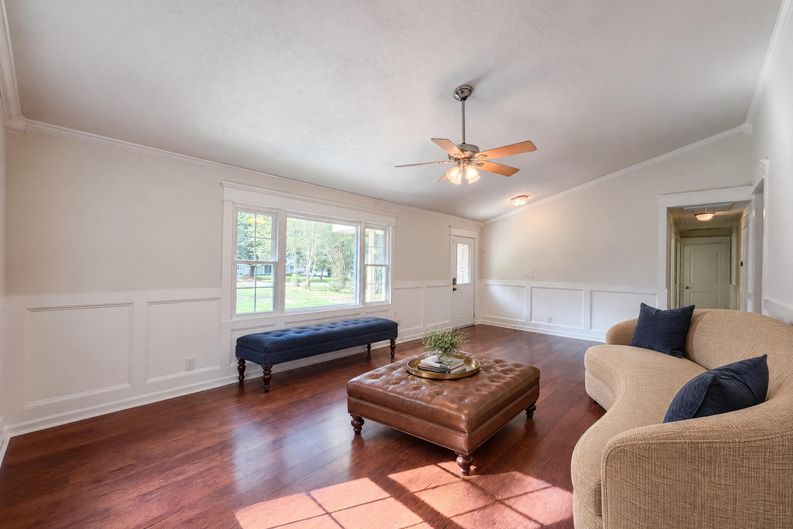 Photo 8 of 19 of 1119 Coe Rd, Pinehurst, TX