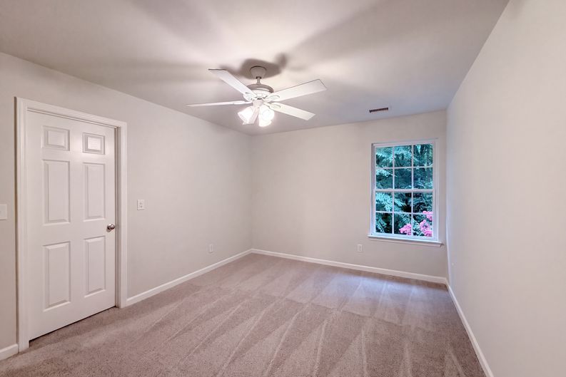 Photo 13 of 18 of 127 Edgington St, Mooresville, NC