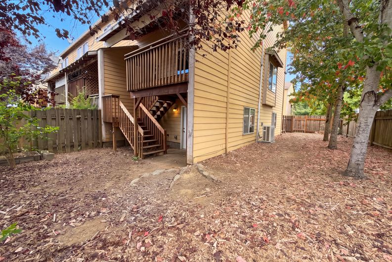 Photo 5 of 21 of 12103 SE Harold St, Portland, OR