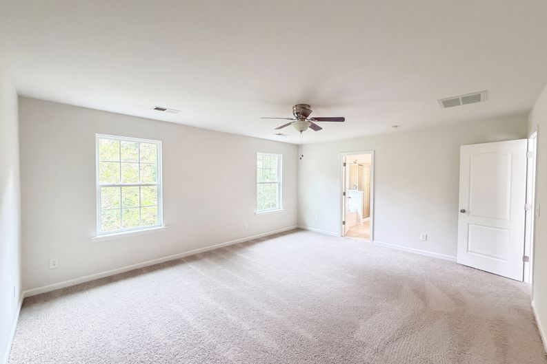 Photo 4 of 26 of 7230 Kinley Commons Ln, Charlotte, NC