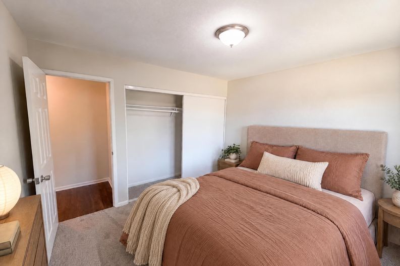 Photo 13 of 20 of 215 Laurel Ln, Hemet, CA
