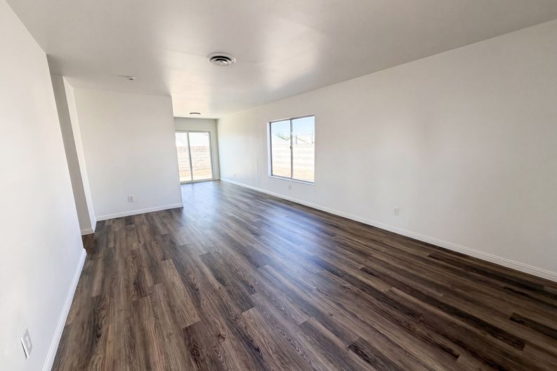 Photo 3 of 44 of 4018 Shady Oak Dr, Las Vegas, NV