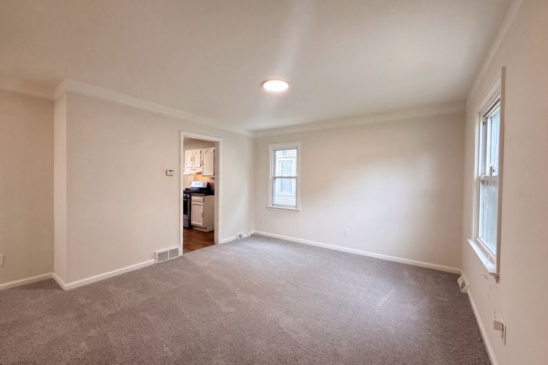 Photo 7 of 40 of 24346 Lehigh St, Dearborn Heights, MI