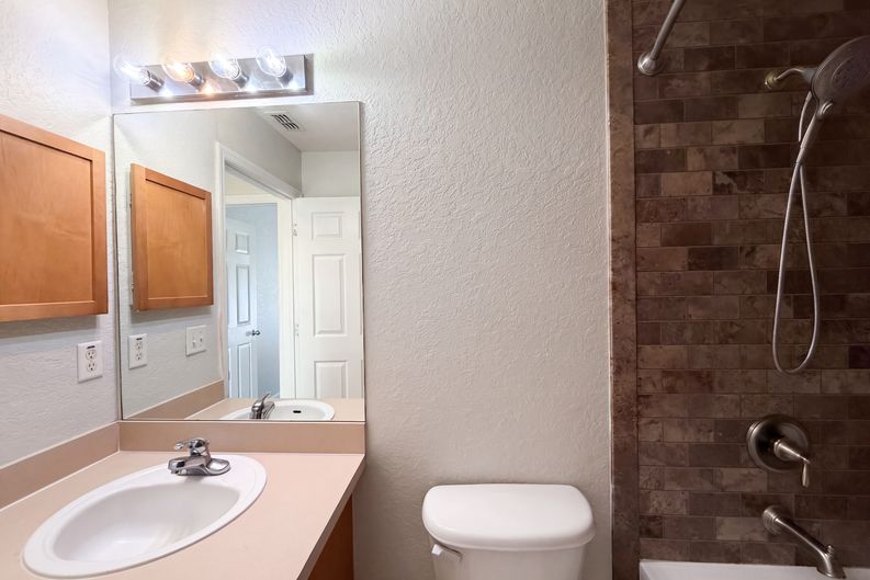 Photo 14 of 29 of 6041 Parnell Ave, Spring Hill, FL