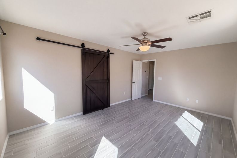 Photo 4 of 19 of 8141 Finch Feather St, Las Vegas, NV
