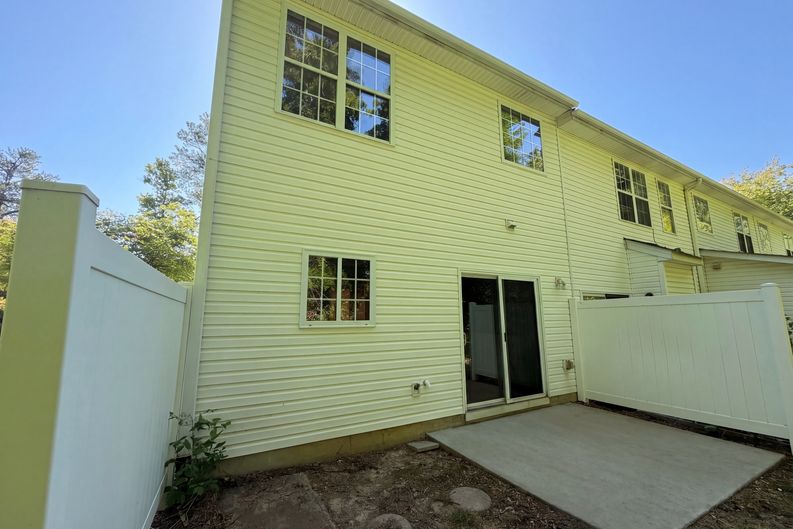Photo 15 of 17 of 43 Edgebrook Cir, Durham, NC
