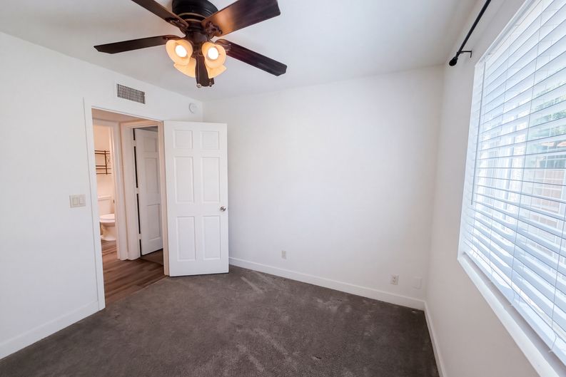 Photo 16 of 40 of 200 E Barbarita Ave, Gilbert, AZ