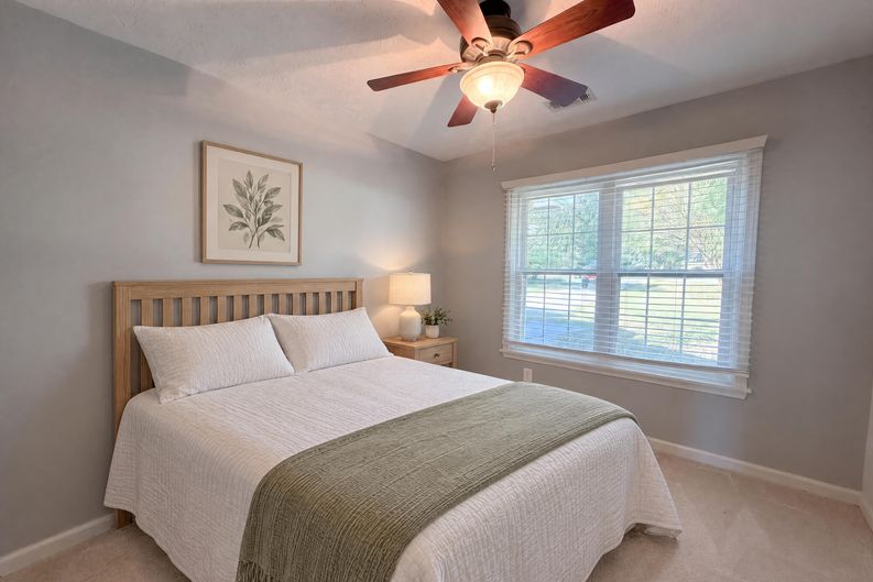 Photo 4 of 26 of 3040 Raymonds Ct, Loganville, GA