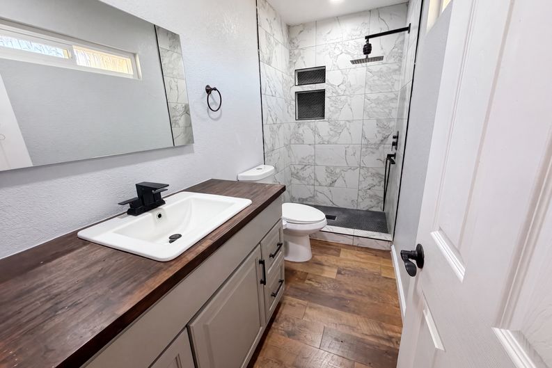 Photo 6 of 18 of 14729 Hartford Ln, Helendale, CA
