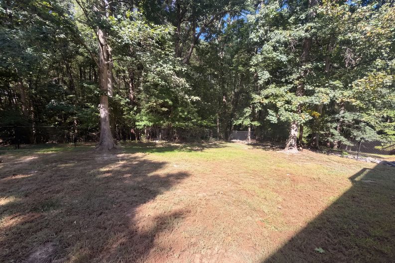 Photo 16 of 18 of 255 Rocky Point Ct, Fuquay Varina, NC