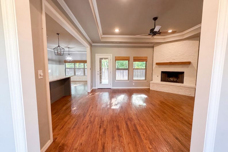 Photo 3 of 20 of 3712 Magnolia Ct, Denison, TX