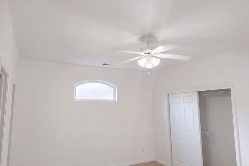 Photo 12 of 29 of 5333 W Norwich Ave, Fresno, CA