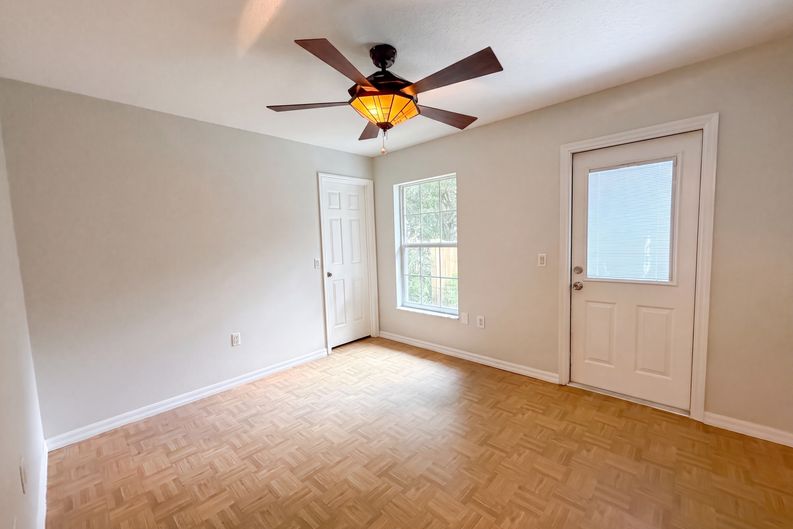 Photo 4 of 38 of 11540 Camp Dr, Dunnellon, FL