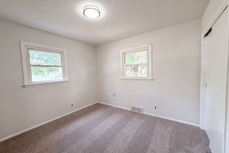 Photo 10 of 19 of 1116 Cunningham Ave, Saint Charles, MO