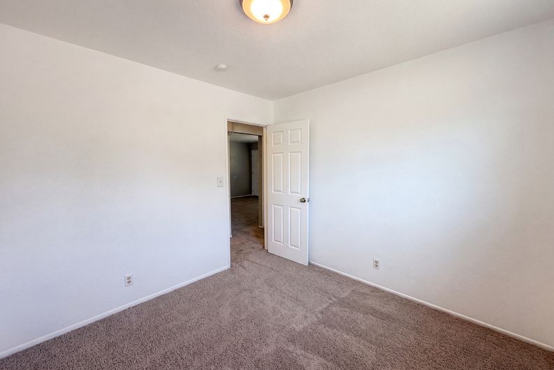 Photo 10 of 23 of 918 Harrison Ave, Lincoln, CA