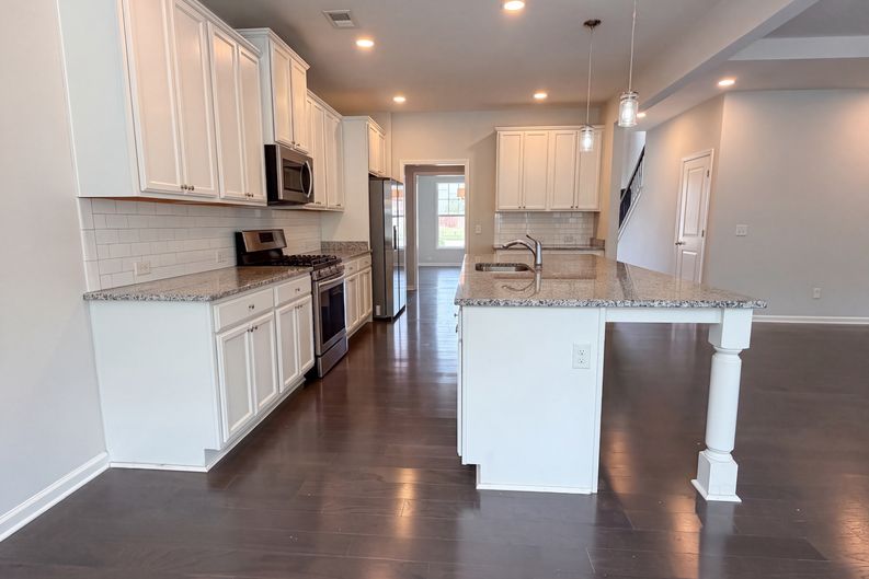 Photo 6 of 33 of 962 Centennial Dr, Columbia, SC