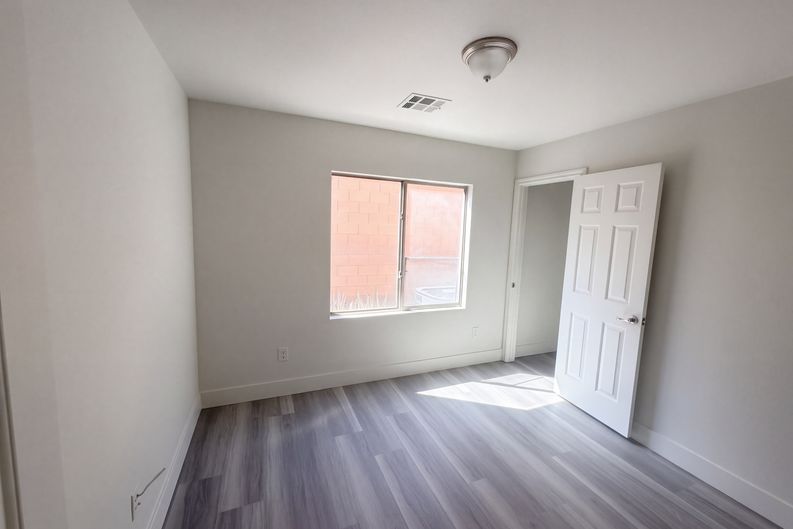 Photo 12 of 28 of 7219 Regent Pond St, Las Vegas, NV