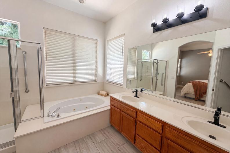 Photo 21 of 28 of 3309 Mokelumne Ct, Modesto, CA