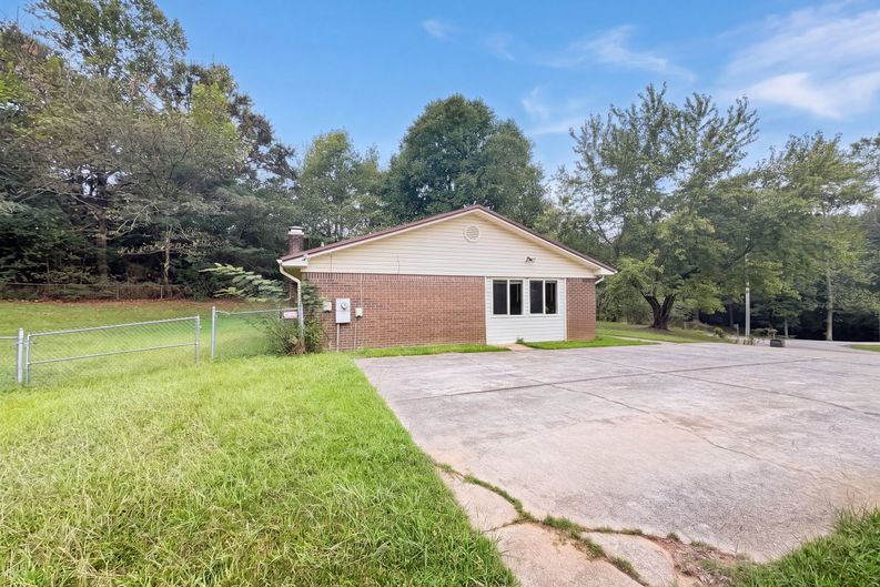 Photo 20 of 23 of 6732 County Road 50, Jemison, AL