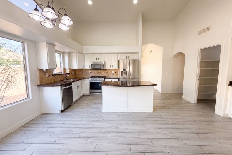 Photo 10 of 36 of 16630 W Pierce St, Goodyear, AZ