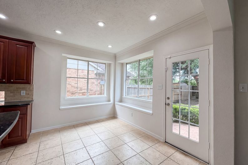Photo 13 of 33 of 3106 Forrester Dr, Pearland, TX