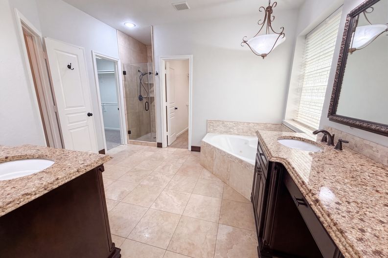Photo 6 of 21 of 25722 Lake Springs Way, Spring, TX