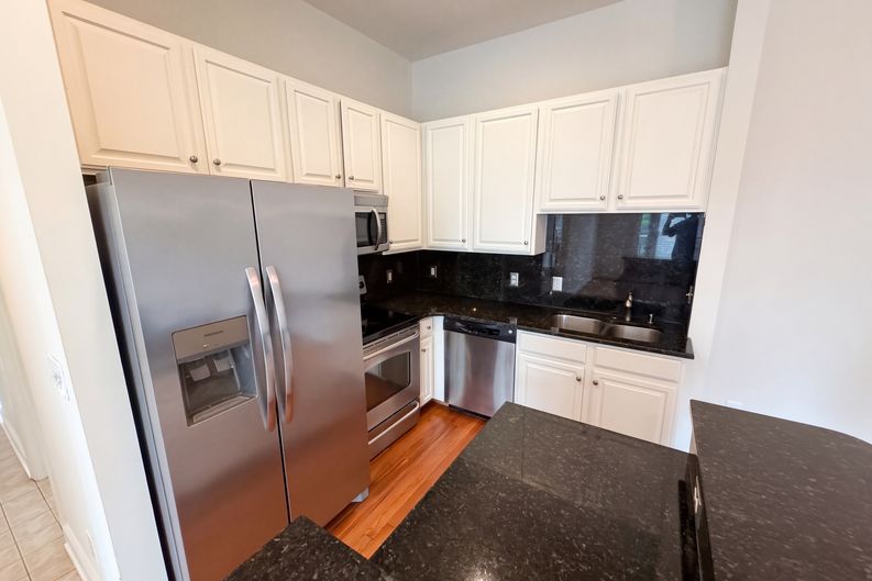Photo 8 of 19 of 774 N Davidson St, Charlotte, NC
