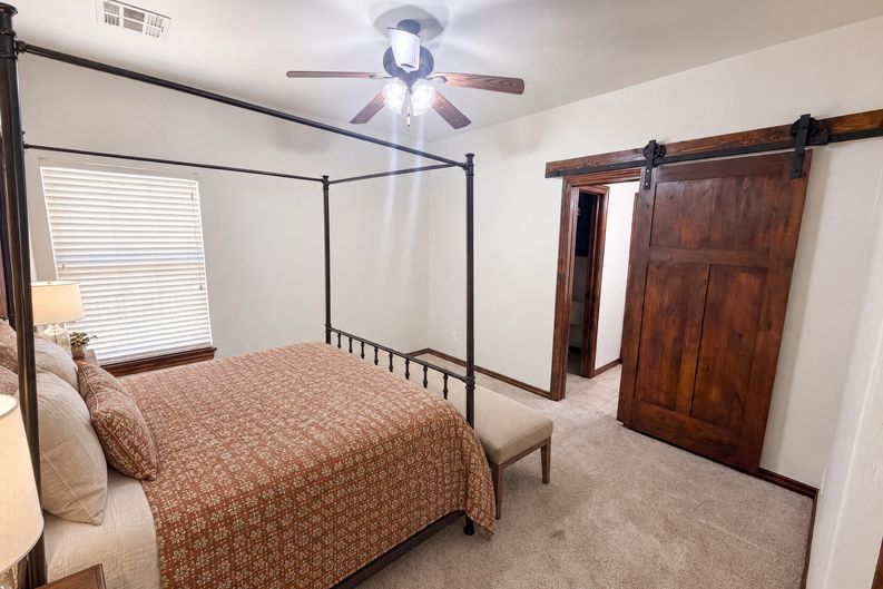 Photo 9 of 25 of 1017 W Camellia Way, Mustang, OK