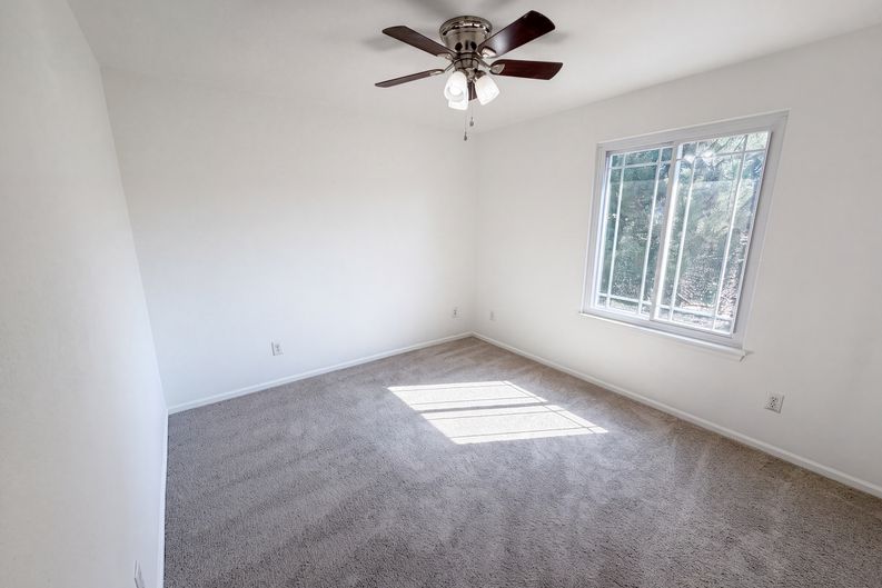 Photo 18 of 31 of 10253 Uravan St, Commerce City, CO