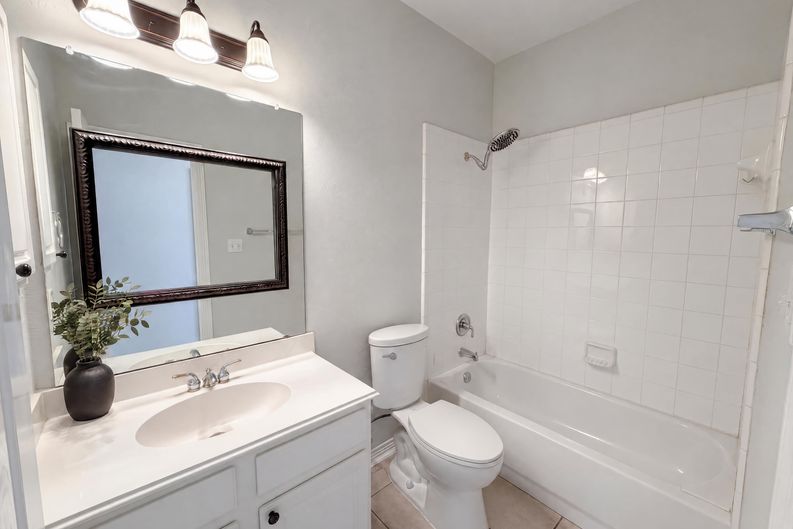Photo 18 of 34 of 1412 Spring Ridge Ln, Flower Mound, TX