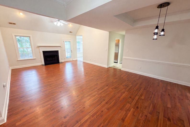 Photo 6 of 19 of 2037 Olde Towne Dr, Monroe, NC