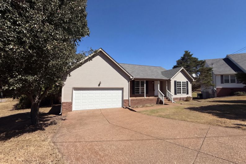 Photo 19 of 21 of 6140 Steve Scarlett Pl, La Vergne, TN