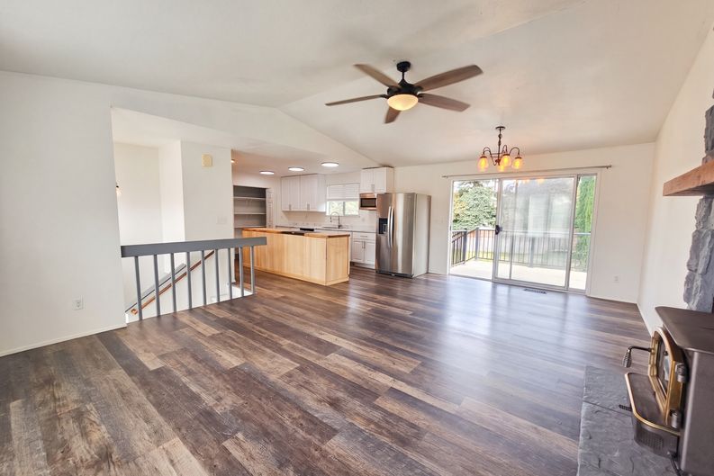 Photo 3 of 19 of 611 Marcie Ct, East Wenatchee, WA