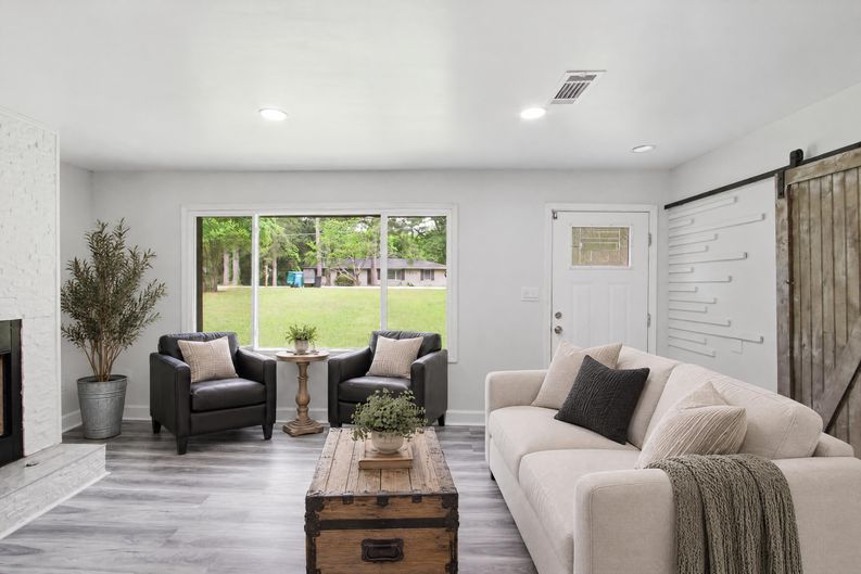 Photo 8 of 29 of 1614 Carolyn Dr, Stone Mountain, GA