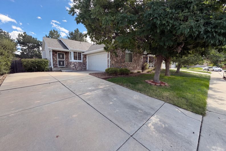 Photo 24 of 29 of 18959 E Linvale Pl, Aurora, CO
