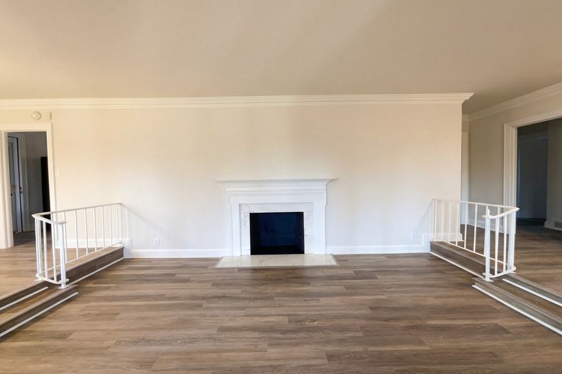 Photo 3 of 21 of 207 Gleneagles Rd E, Statesville, NC