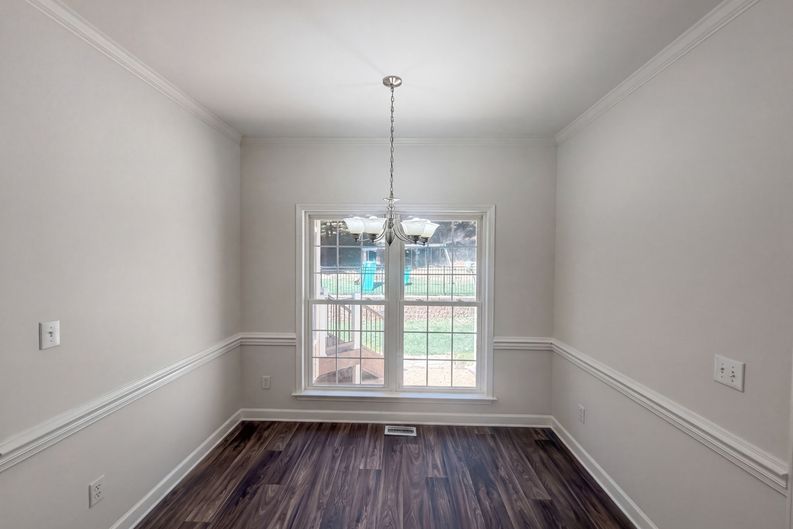 Photo 11 of 33 of 6120 Tennyson Dr, Kernersville, NC