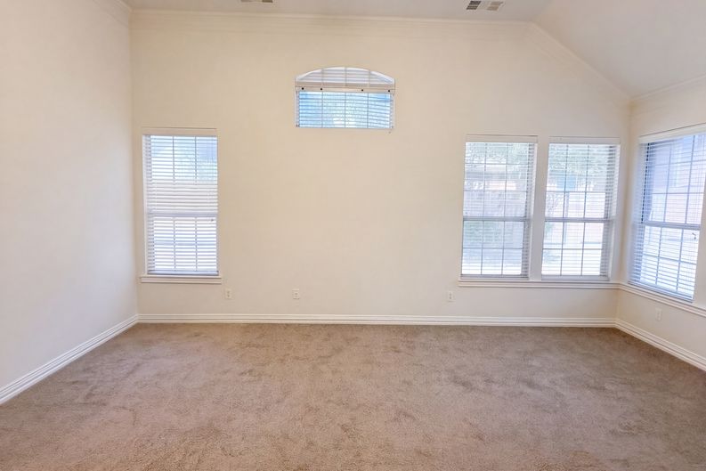 Photo 8 of 46 of 3228 Tearose Dr, Richardson, TX
