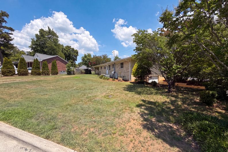 Photo 18 of 21 of 608 E Ryder Ave, Landis, NC
