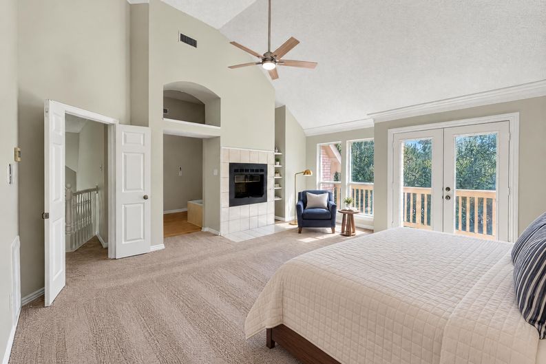 Photo 4 of 29 of 1017 Laurel Oak Dr, Flower Mound, TX