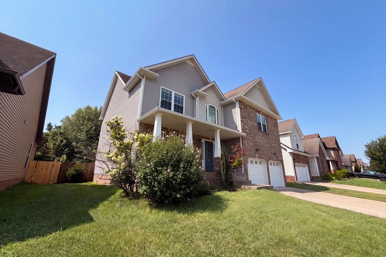 Photo 22 of 27 of 1733 Apache Way, Clarksville, TN
