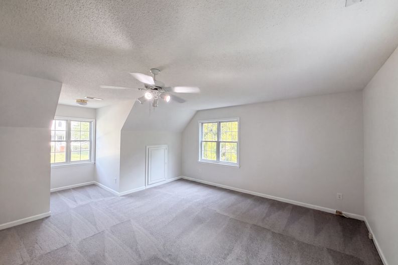 Photo 11 of 17 of 6113 Remington Lake Dr, Raleigh, NC