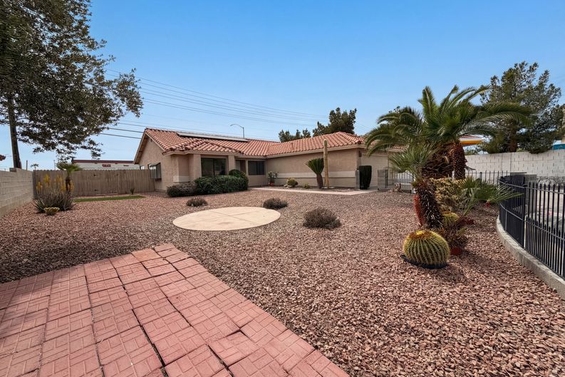 Photo 10 of 41 of 3607 Duffy Cir, North Las Vegas, NV